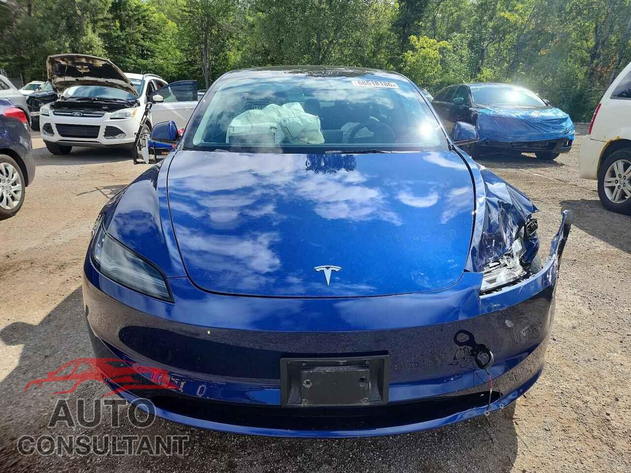 TESLA MODEL 3 2024 - LRW3E7FA1RC276977