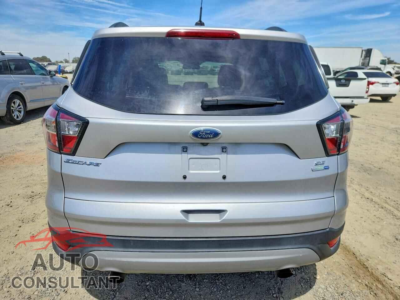 FORD ESCAPE 2018 - 1FMCU9GD2JUA10761