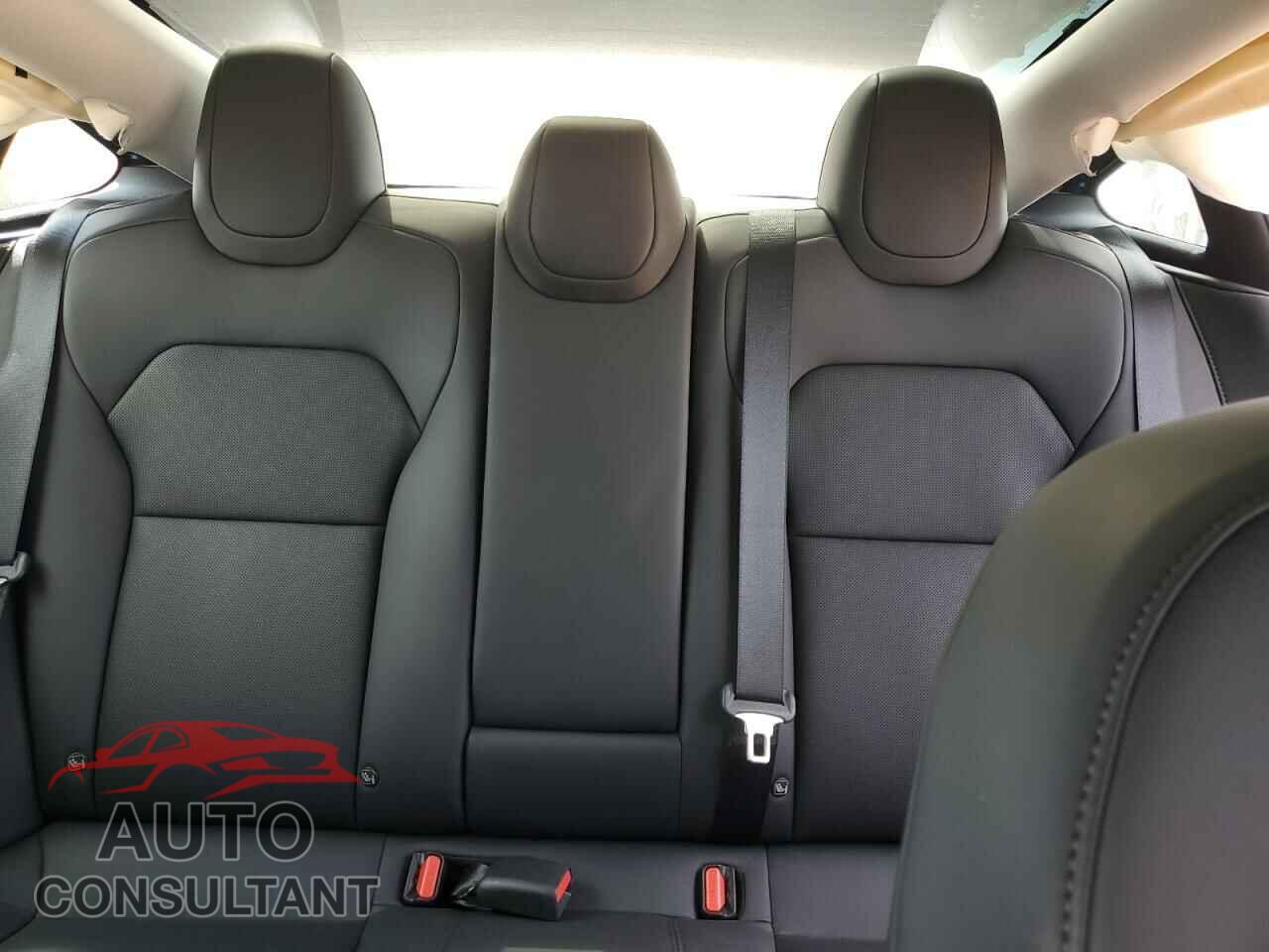 TESLA MODEL 3 2024 - 5YJ3E1EA2RF774111