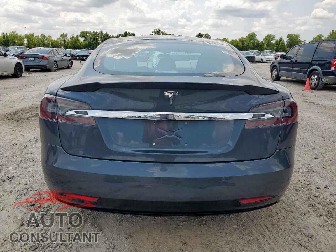 TESLA MODEL S 2016 - 5YJSA1E27GF173001