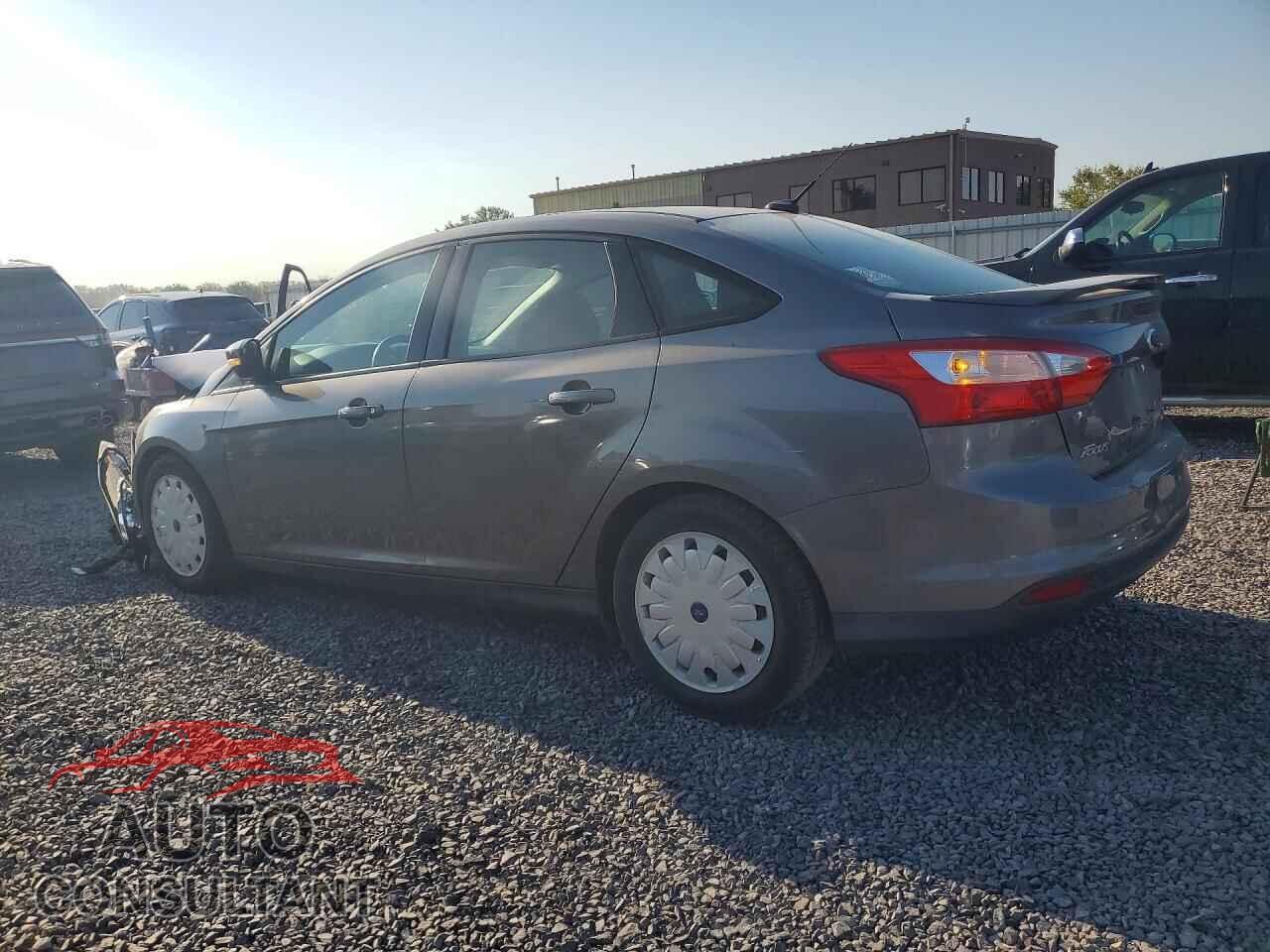 FORD FOCUS 2014 - 1FADP3F22EL349972