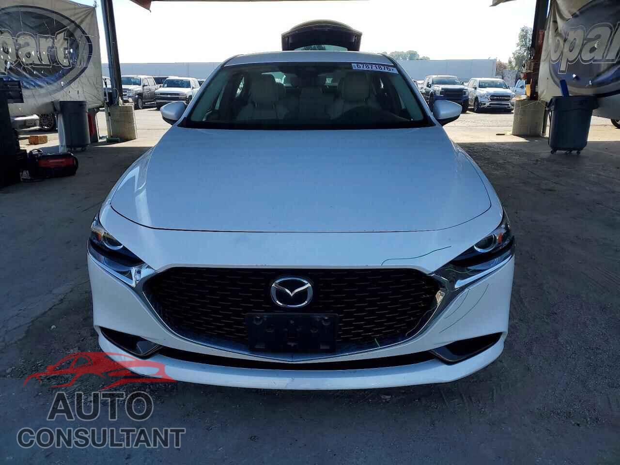 MAZDA 3 2019 - 3MZBPADL9KM105518