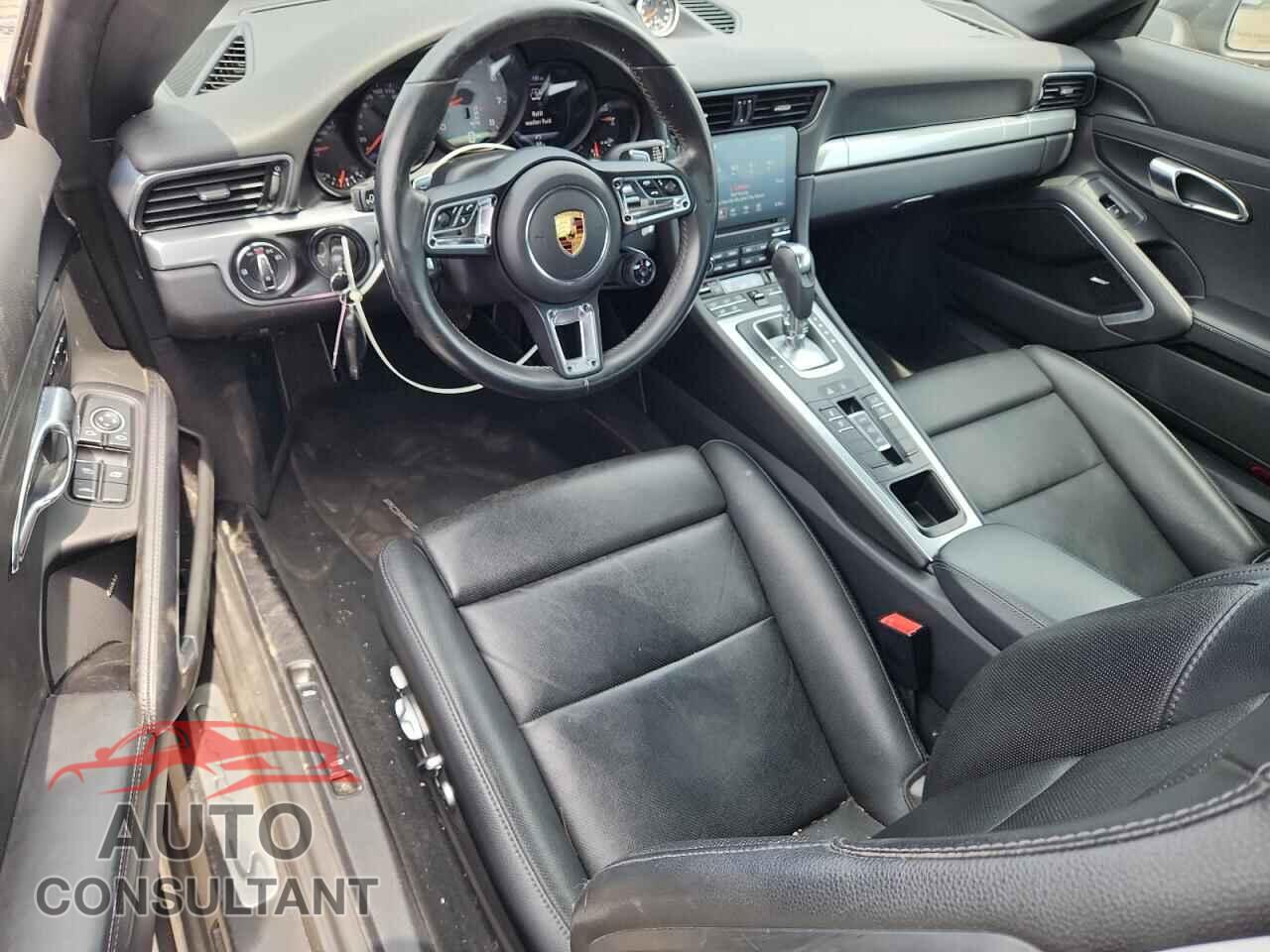PORSCHE 911 2017 - WP0CB2A99HS154223