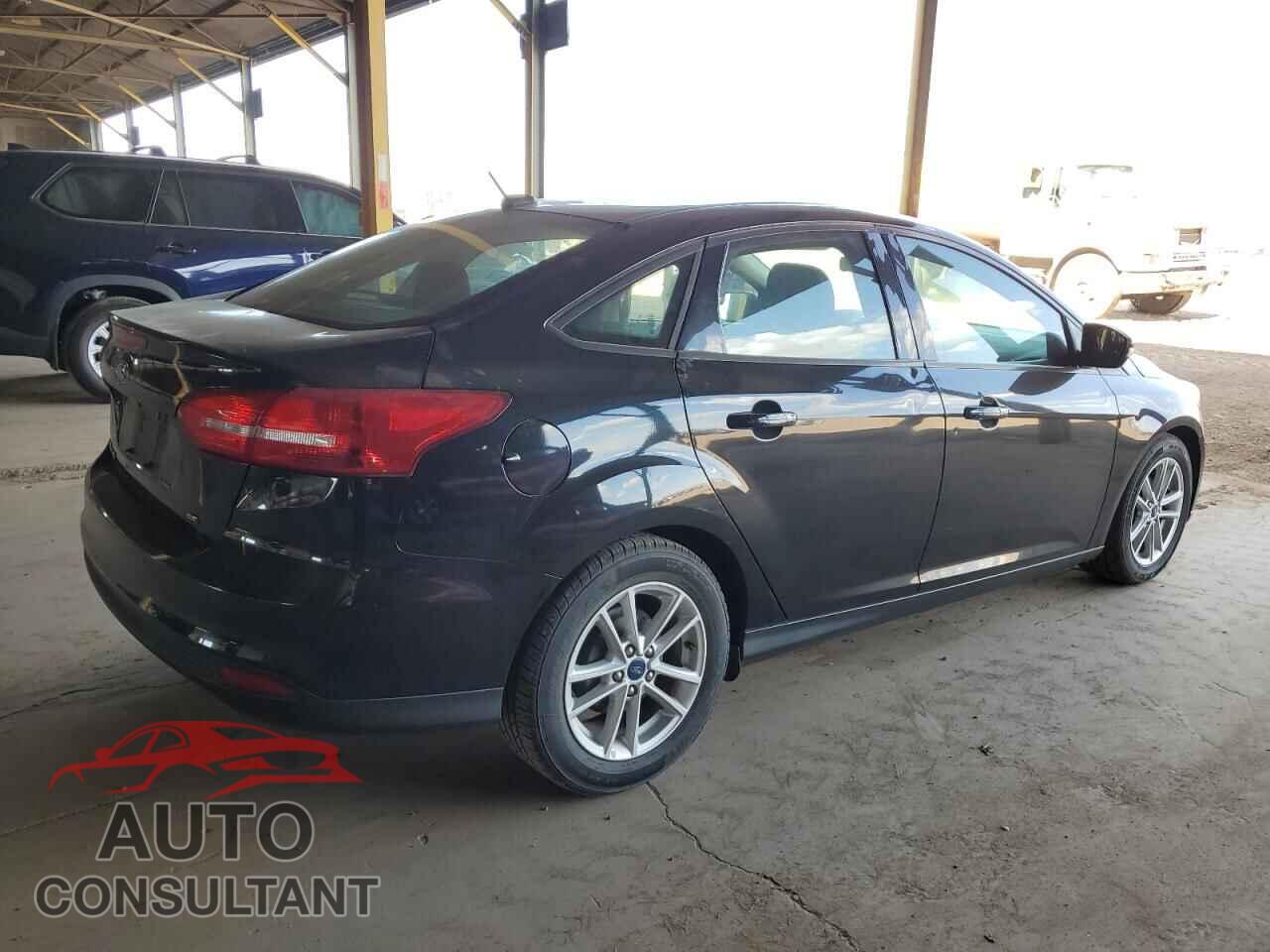 FORD FOCUS 2017 - 1FADP3F24HL300339