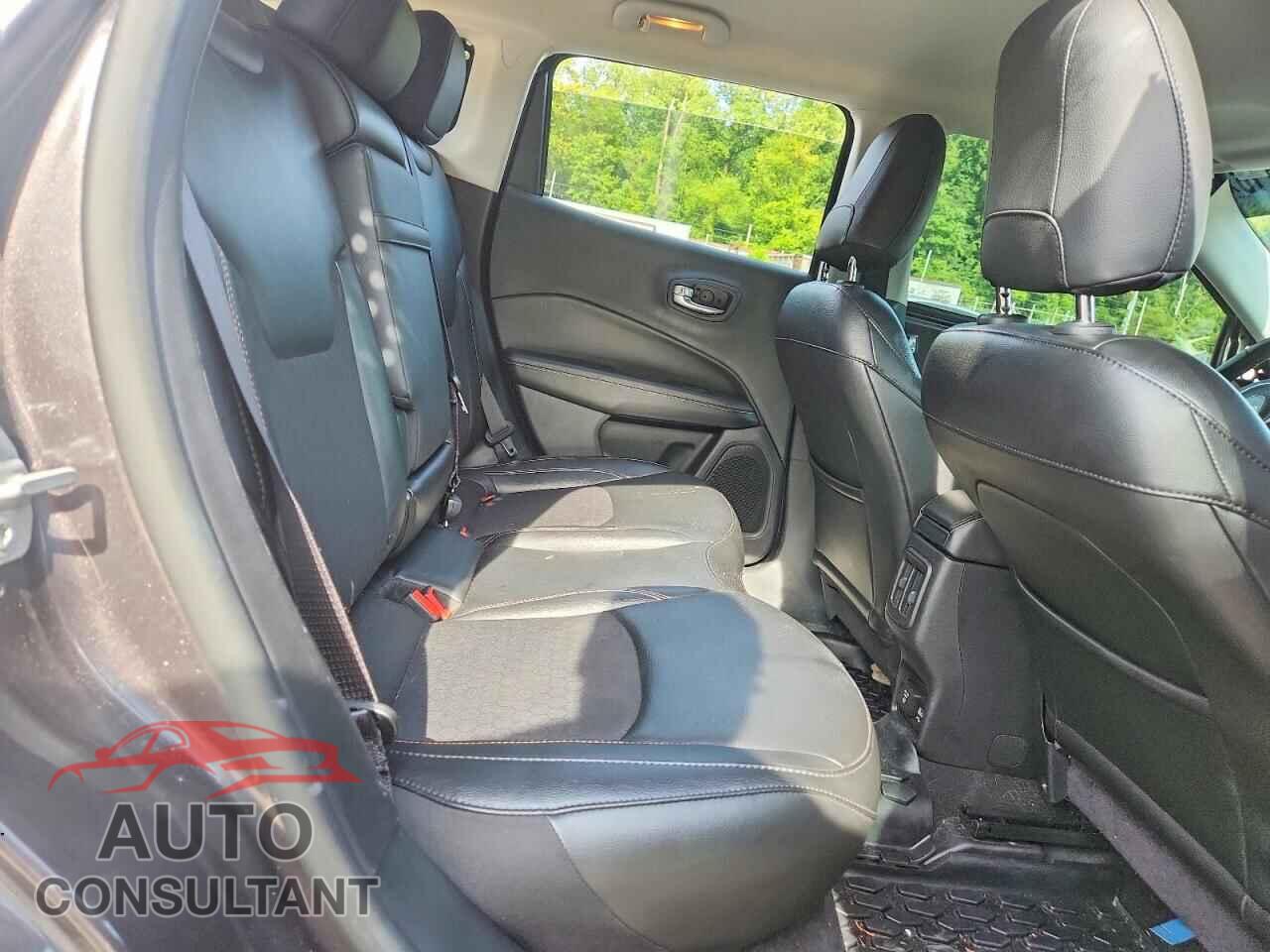 JEEP COMPASS 2020 - 3C4NJDBB3LT104563