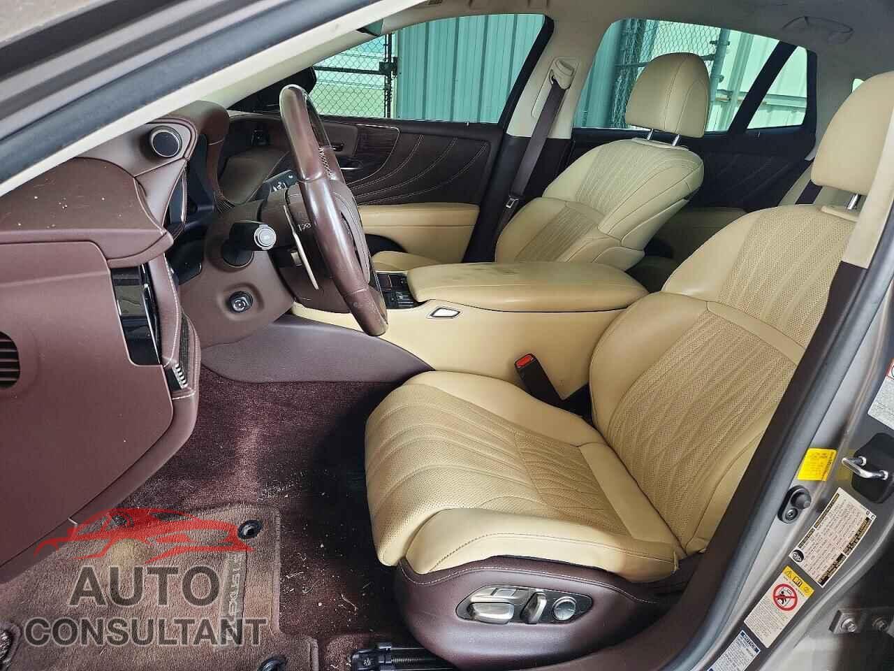 LEXUS LS500 2019 - JTHC51FF9K5005735
