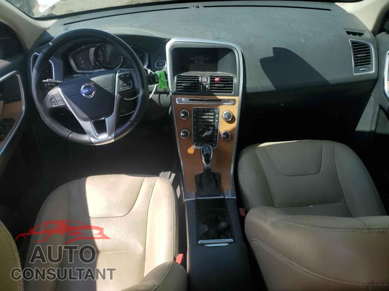 VOLVO XC60 2017 - YV440MDU9H2041987