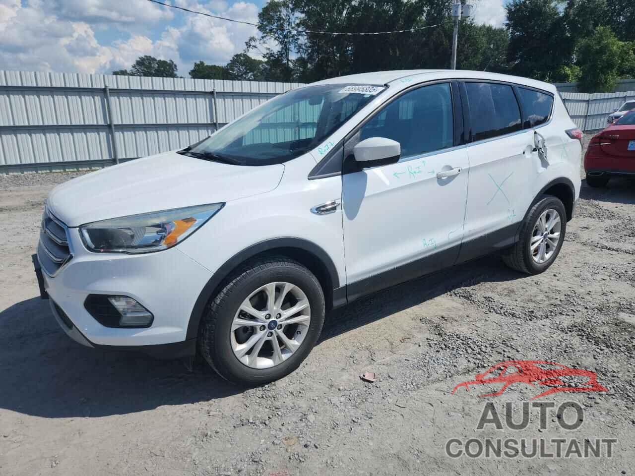 FORD ESCAPE 2017 - 1FMCU9GD1HUB37625