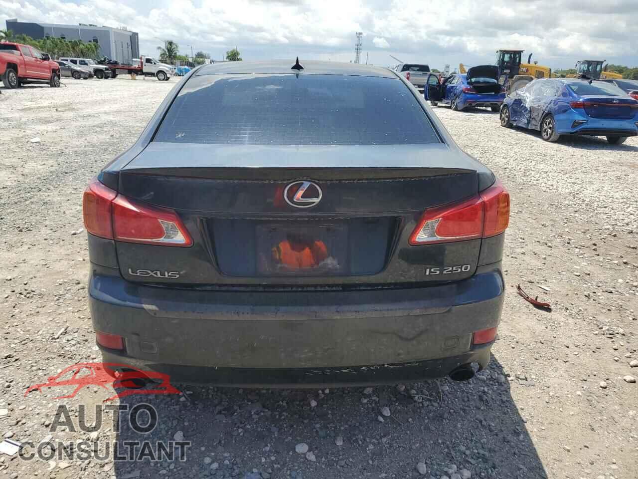 LEXUS IS 2009 - JTHBK262195094671