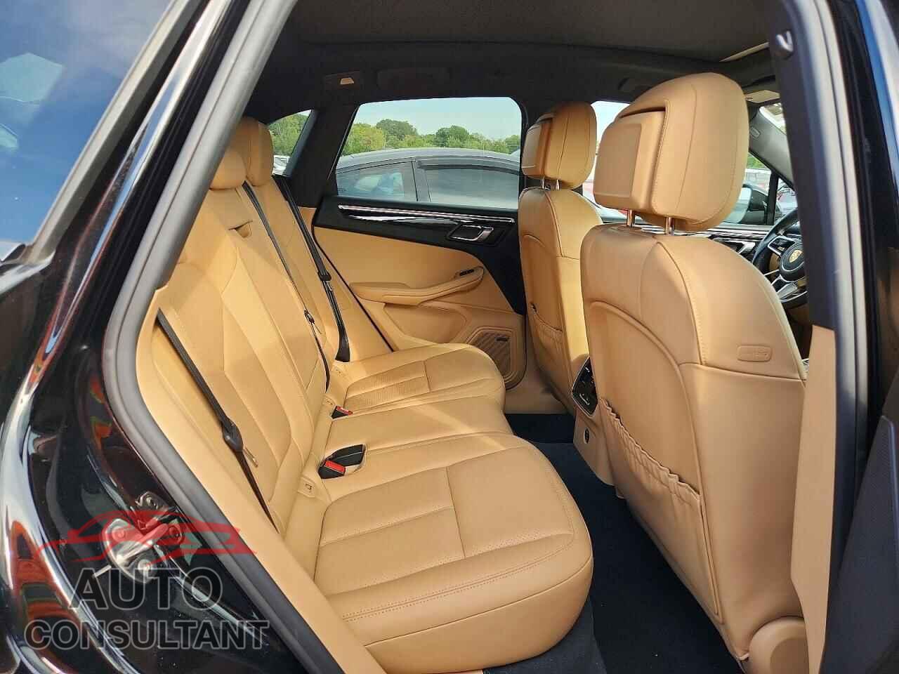 PORSCHE MACAN 2017 - WP1AA2A55HLB00708