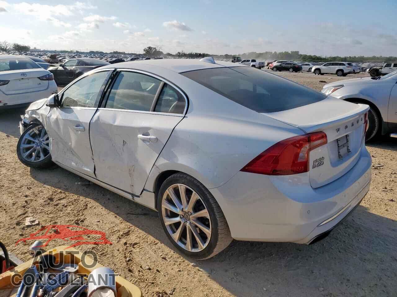 VOLVO S60 2018 - LYV402HM9JB178014