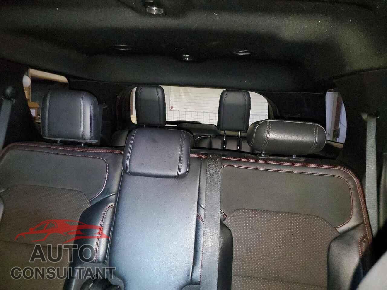 FORD EXPLORER 2018 - 1FM5K7D8XJGA36002