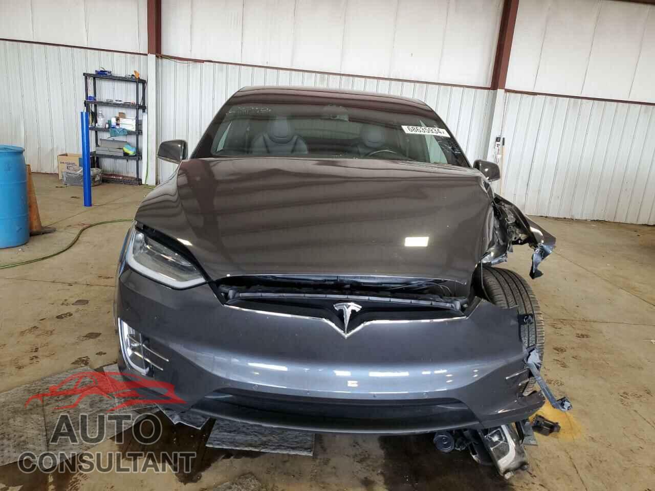 TESLA MODEL X 2019 - 5YJXCBE2XKF211366