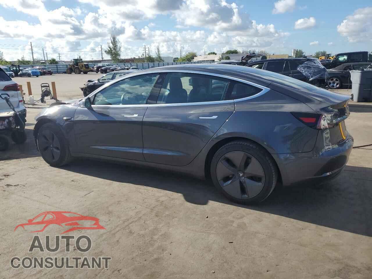 TESLA MODEL 3 2018 - 5YJ3E1EAXJF045407