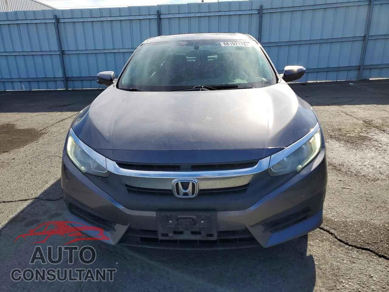 HONDA CIVIC 2017 - 19XFC2F77HE217081