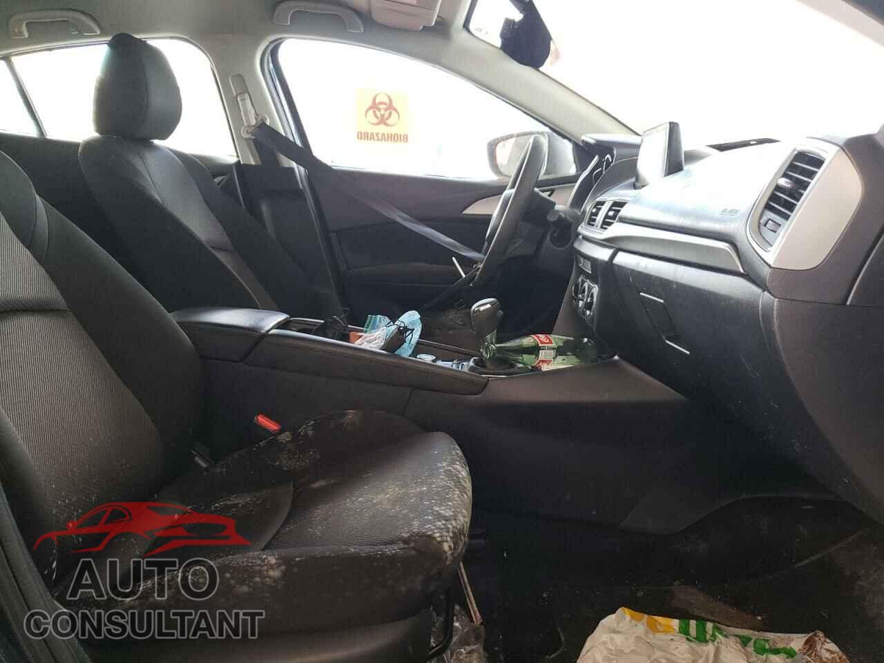 MAZDA 3 2017 - 3MZBN1K75HM155076