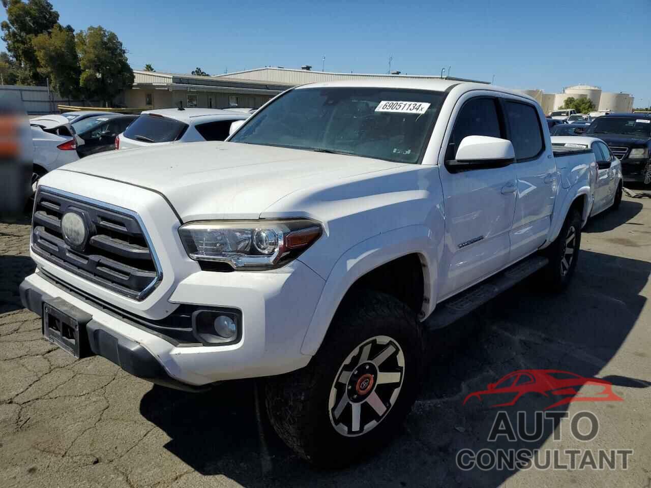 TOYOTA TACOMA 2018 - 5TFAZ5CN9JX069177