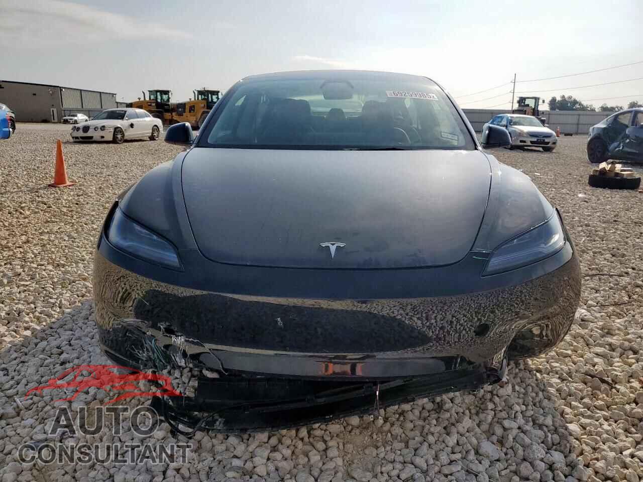 TESLA MODEL 3 2024 - 5YJ3E1EA2RF738872
