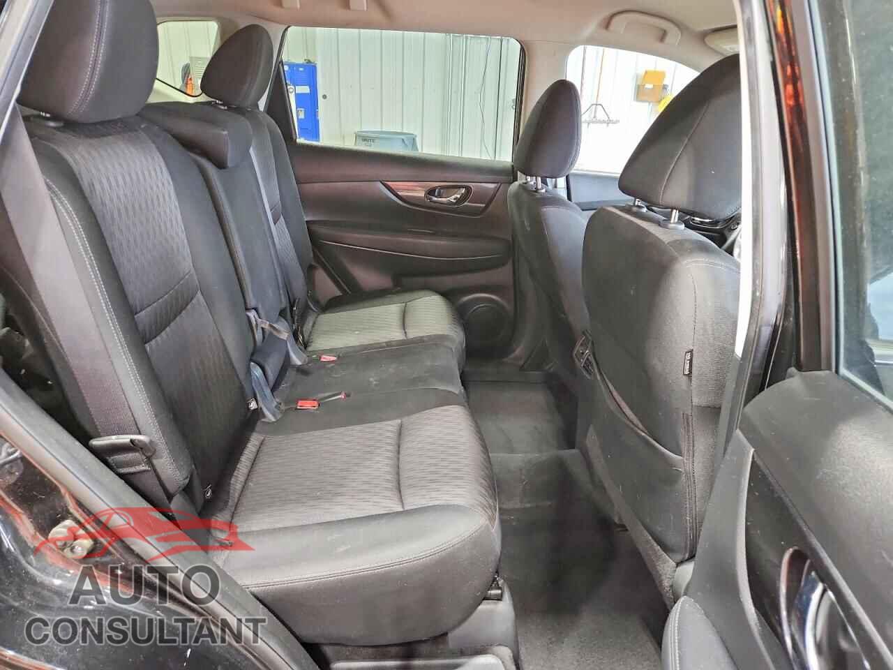 NISSAN ROGUE 2017 - KNMAT2MV3HP553855