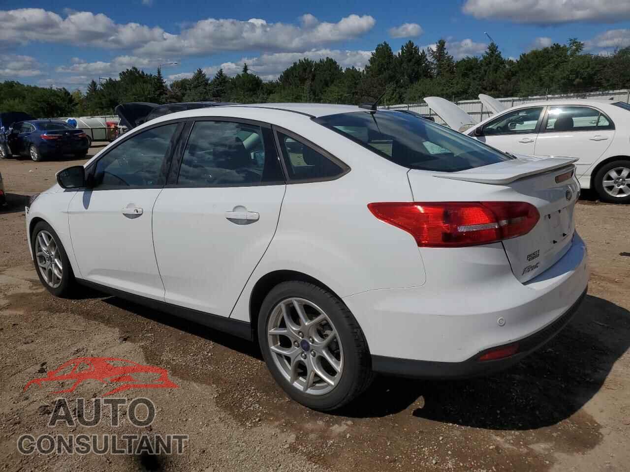 FORD FOCUS 2015 - 1FADP3F25FL322721