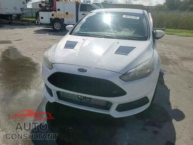FORD FOCUS 2016 - 1FADP3L91GL309175