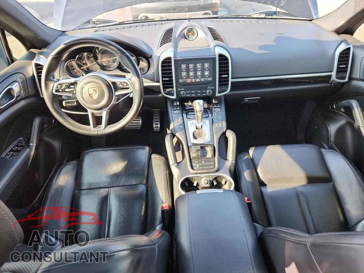PORSCHE CAYENNE 2017 - WP1AB2A25HLA51626