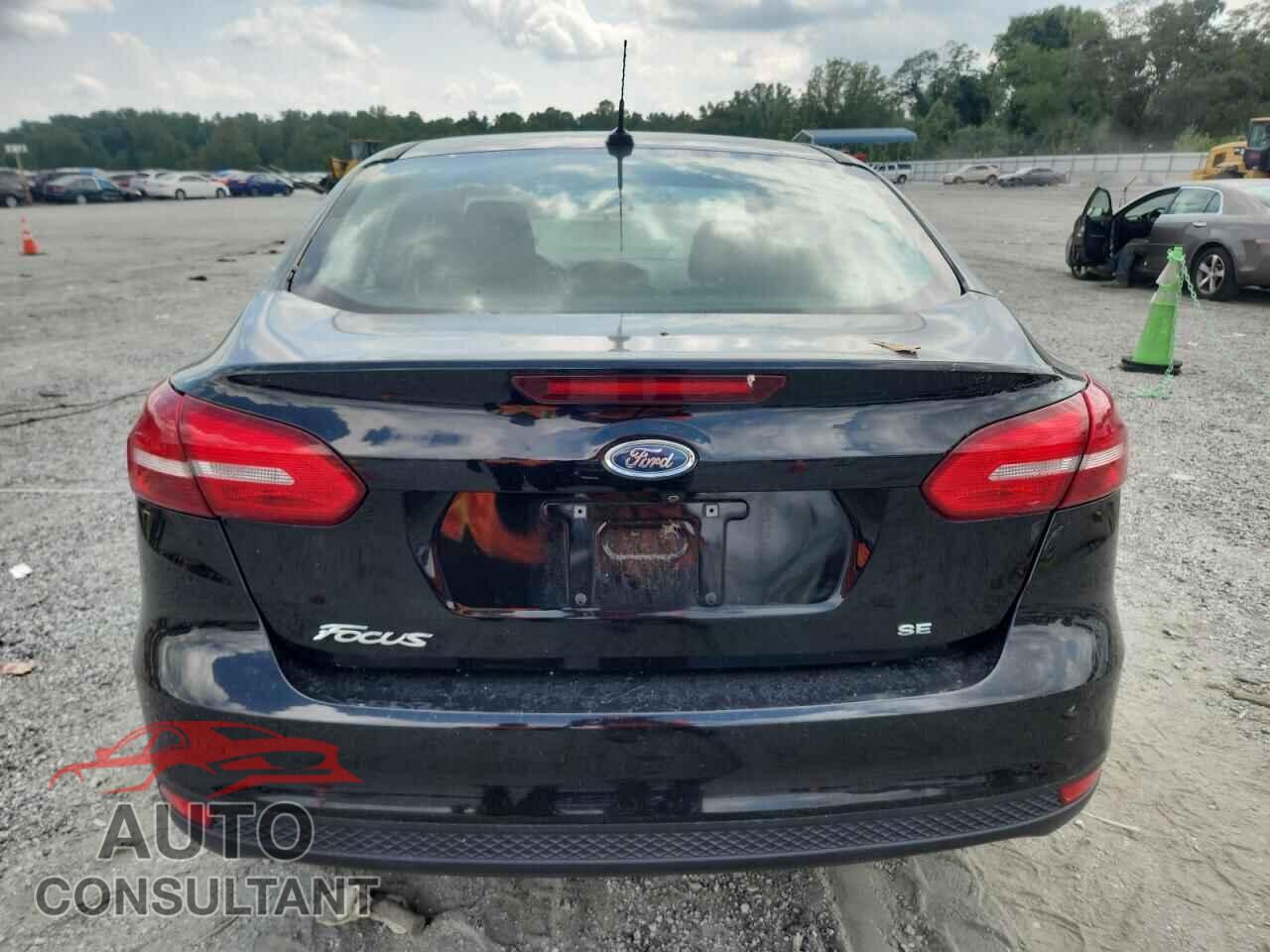 FORD FOCUS 2017 - 1FADP3F22HL320203