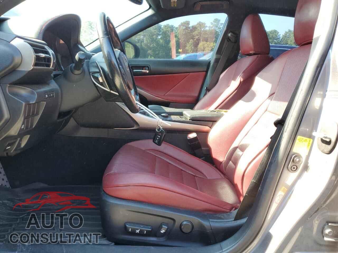 LEXUS IS 2015 - JTHBE1D22F5018120