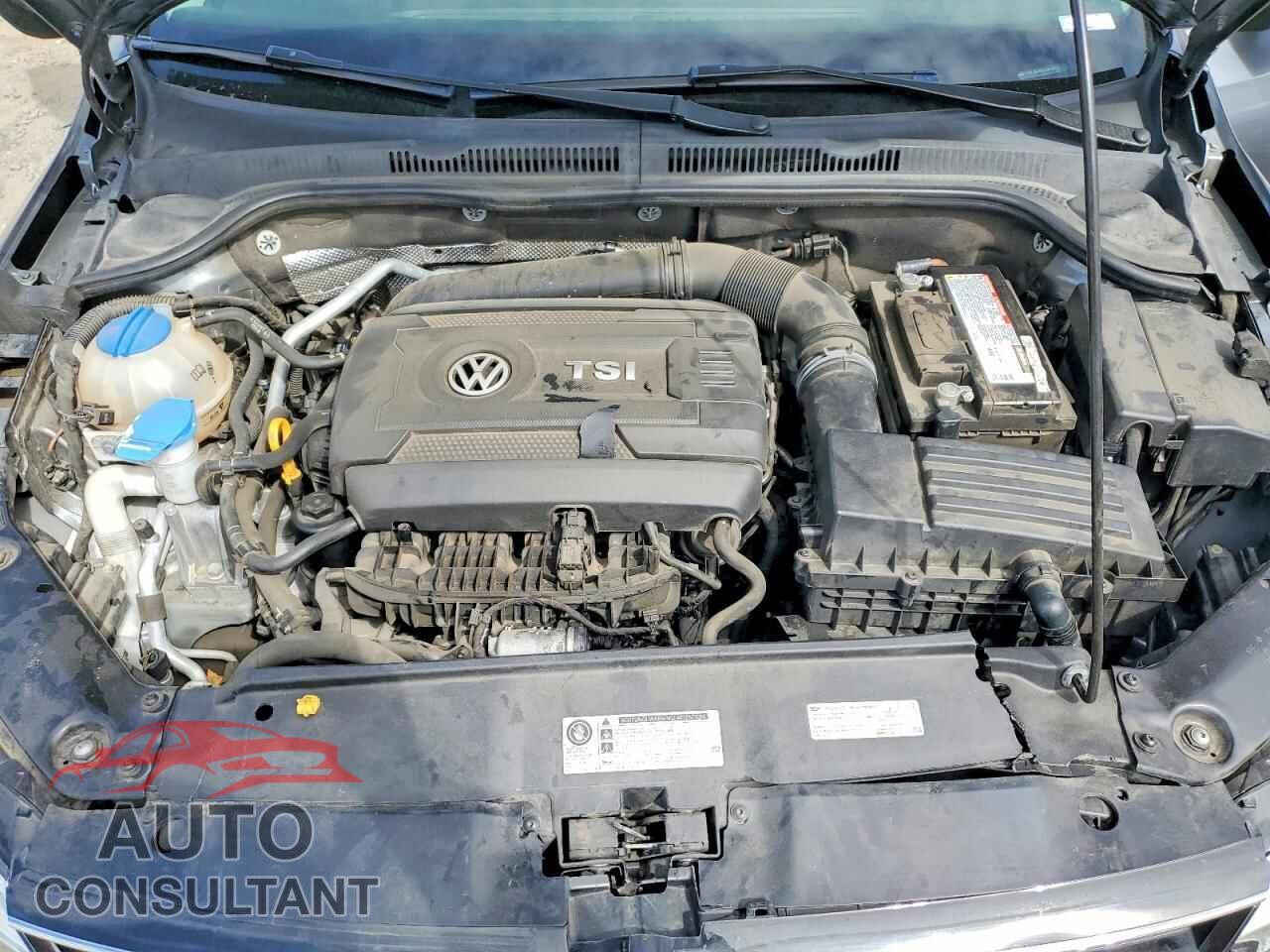 VOLKSWAGEN JETTA 2017 - 3VWL17AJ5HM399312