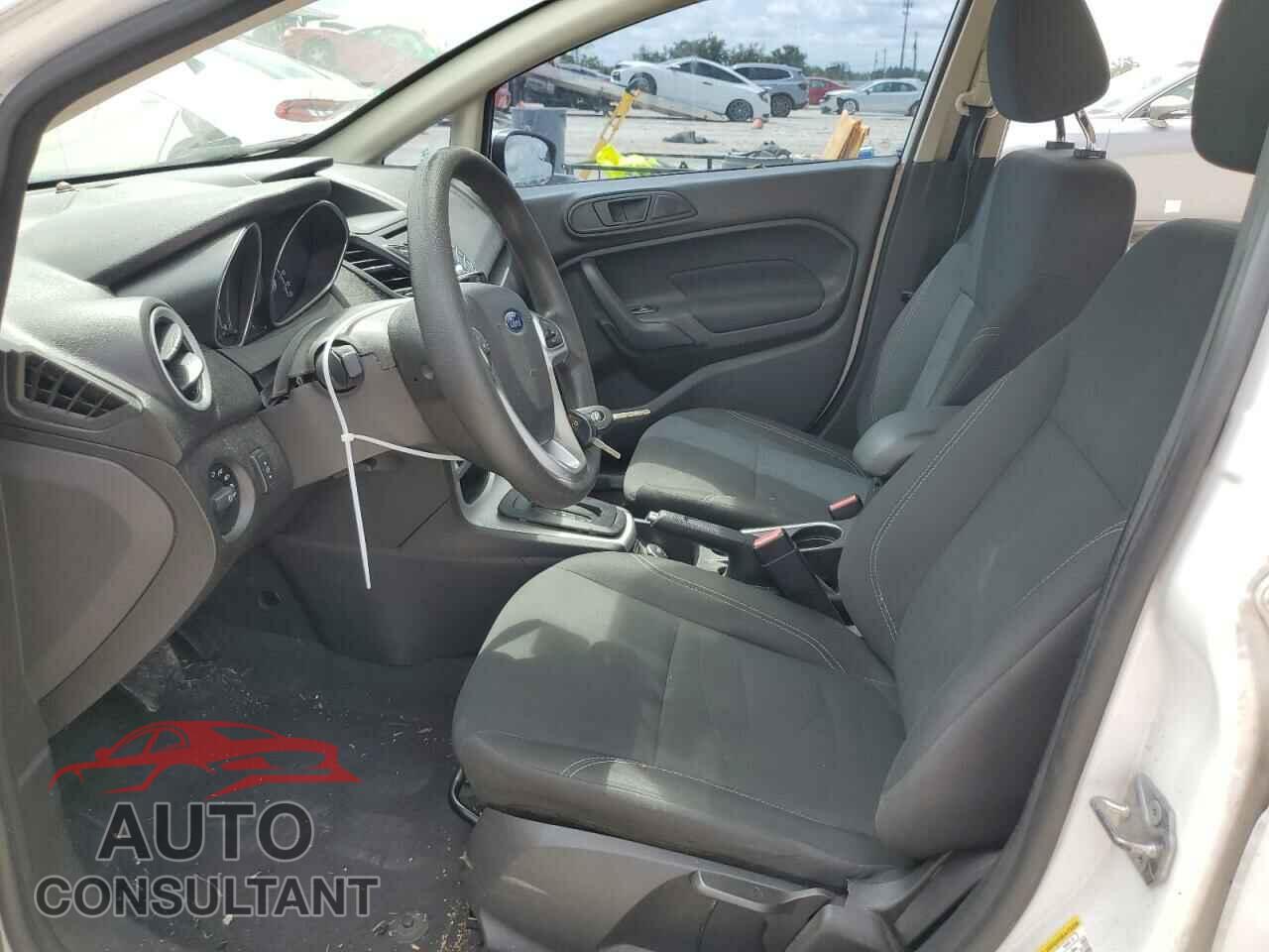FORD FIESTA 2017 - 3FADP4EJ5HM135477
