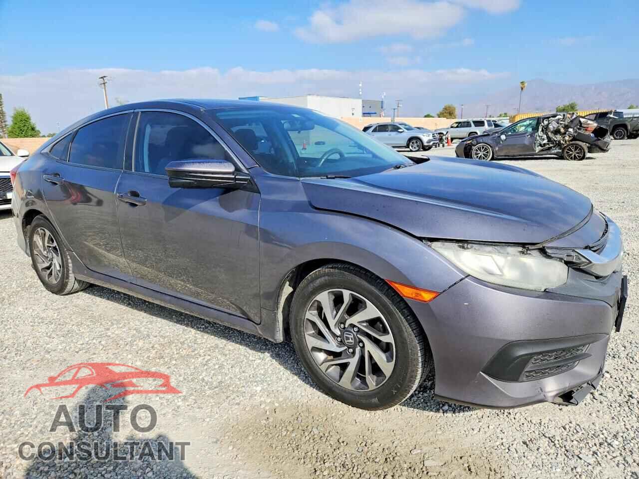 HONDA CIVIC 2018 - 2HGFC2F73JH592462