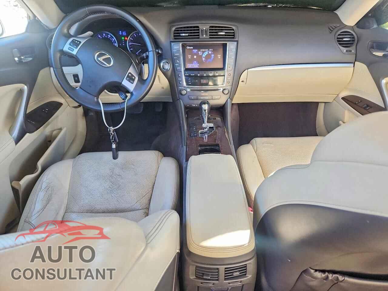 LEXUS IS 2013 - JTHCF5C21D5063802