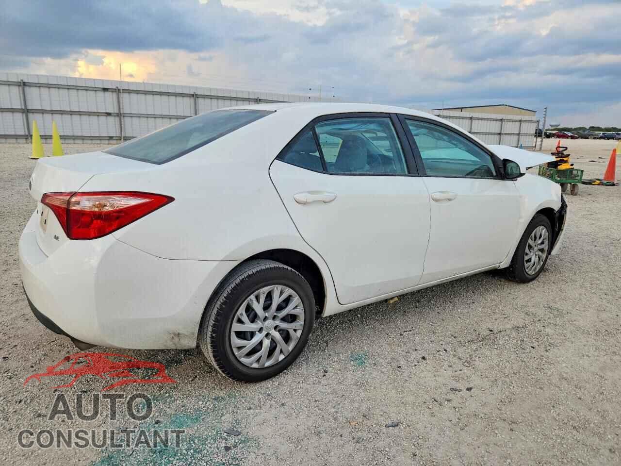 TOYOTA COROLLA 2017 - 5YFBURHE4HP657032