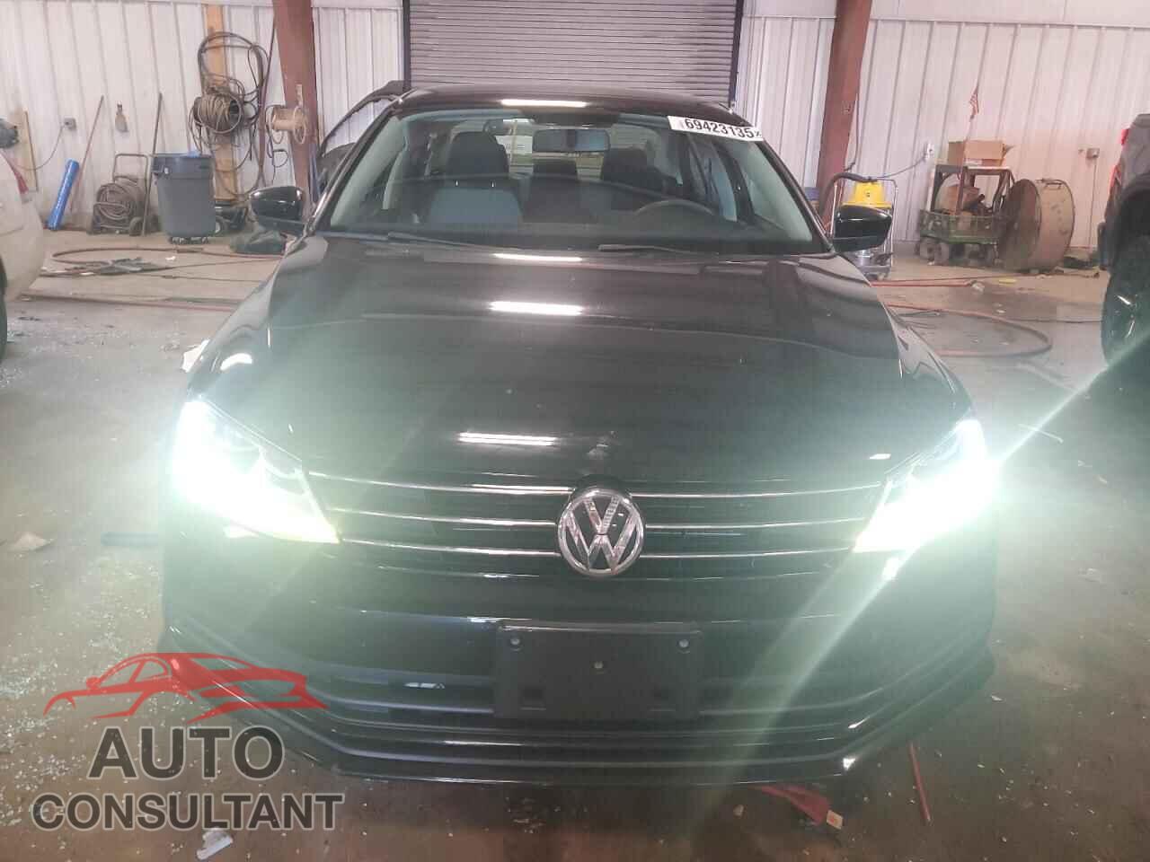 VOLKSWAGEN JETTA 2017 - 3VW2B7AJ1HM205836