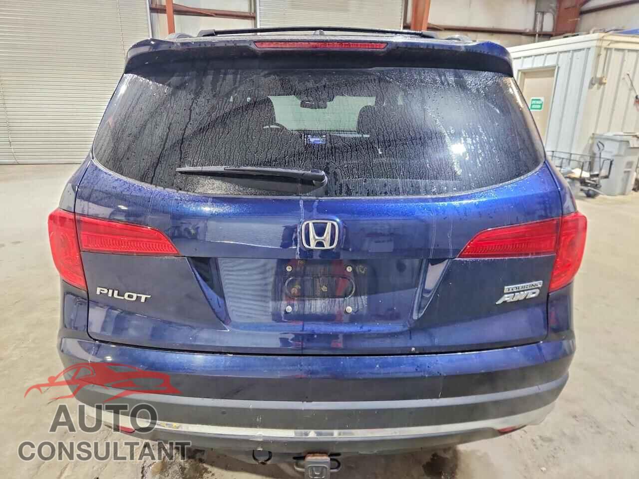 HONDA PILOT 2017 - 5FNYF6H99HB048343