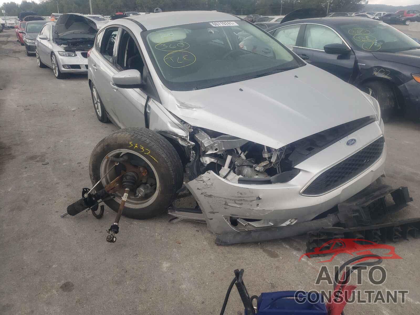 FORD FOCUS 2018 - 1FADP3K2XJL324396