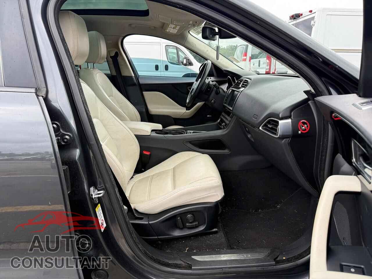 JAGUAR F-PACE 2017 - SADCK2BN0HA087453