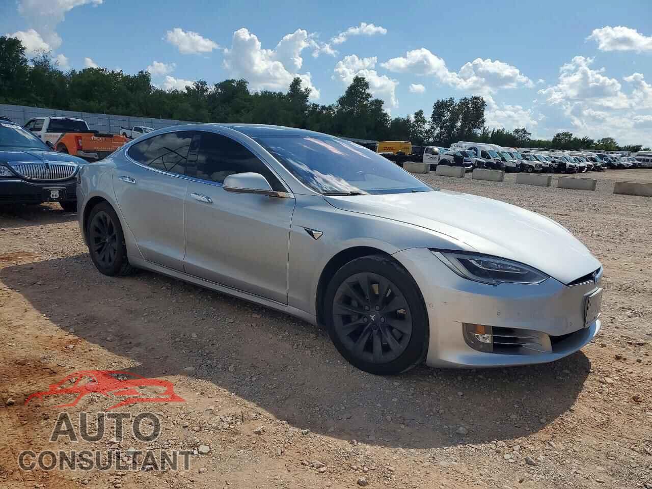 TESLA MODEL S 2018 - 5YJSA1E21JF258438
