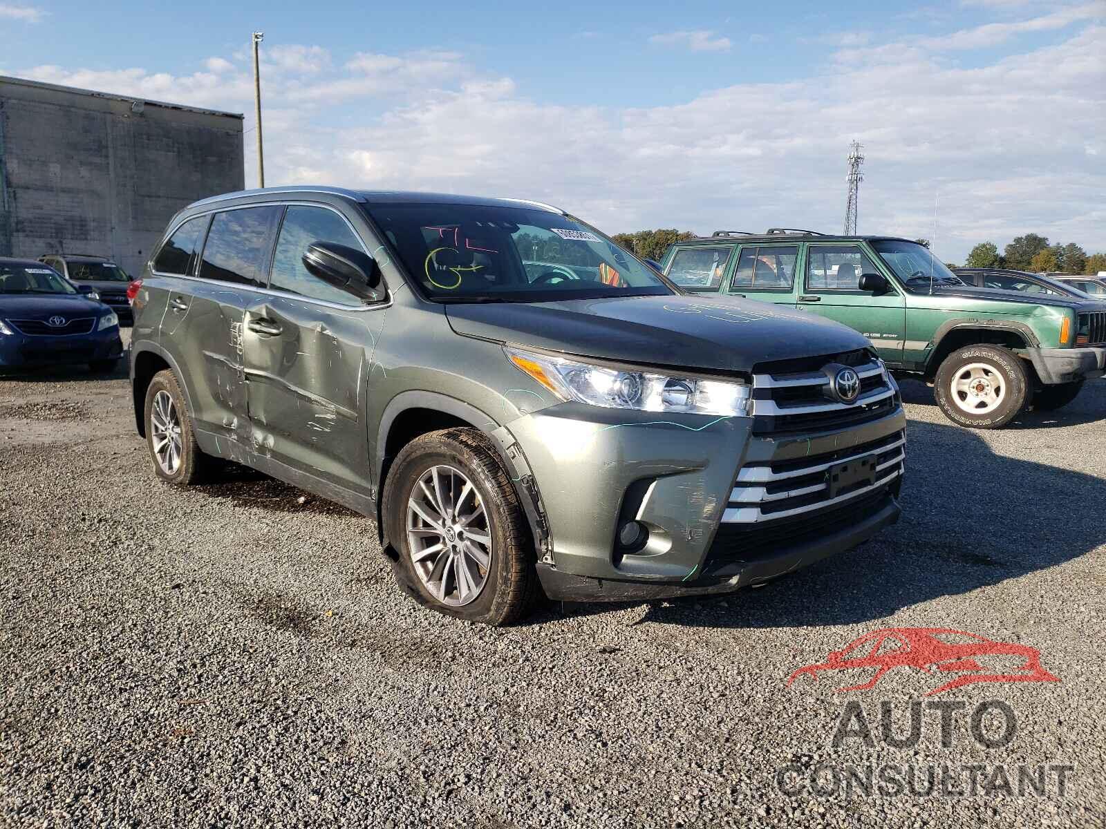 TOYOTA HIGHLANDER 2019 - 5TDJZRFH0KS701830