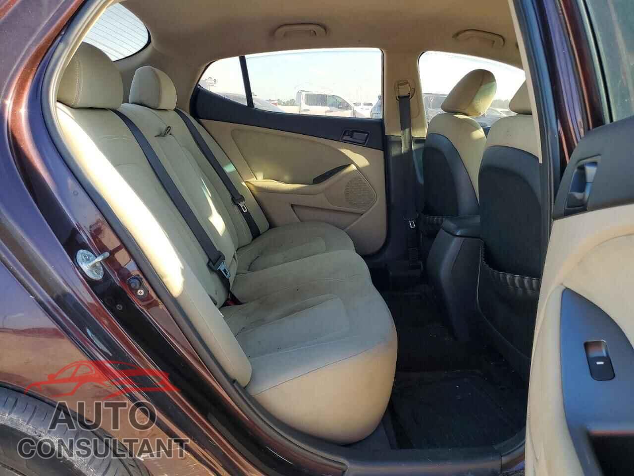KIA OPTIMA 2011 - KNAGM4A70B5122401