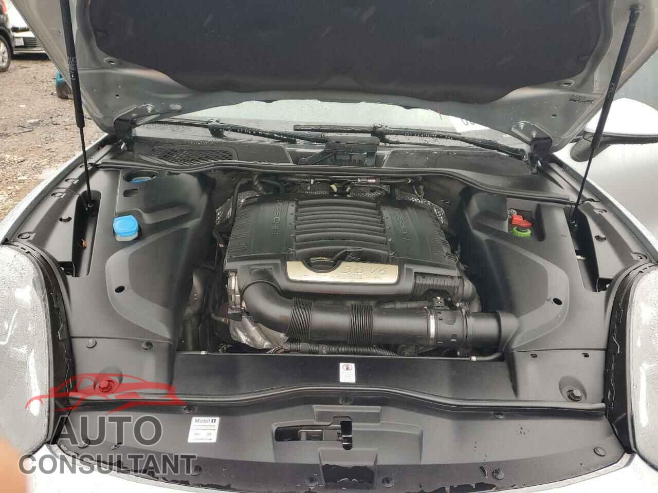PORSCHE CAYENNE 2018 - WP1AA2A23JKA00625