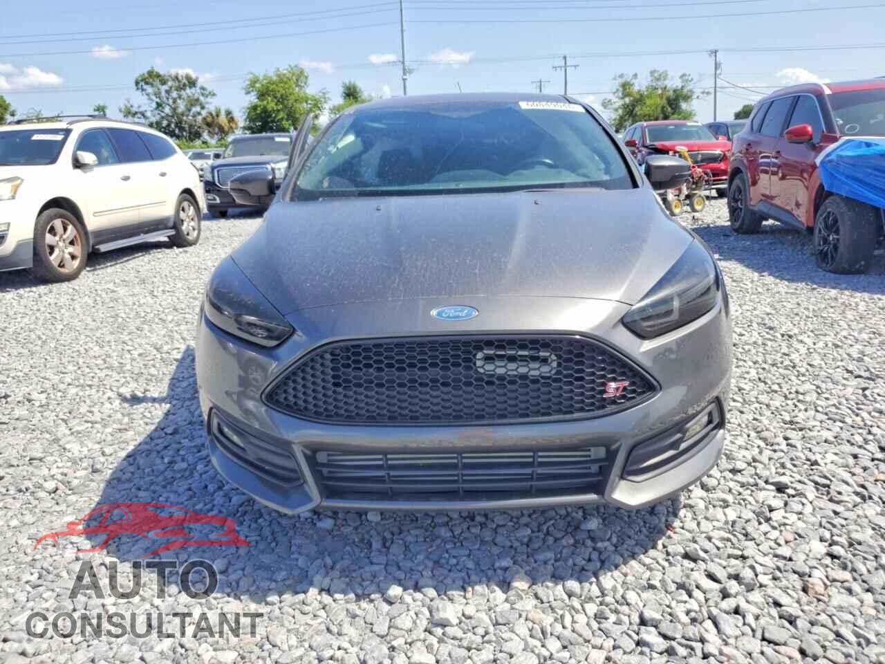 FORD FOCUS 2017 - 1FADP3L92HL319201