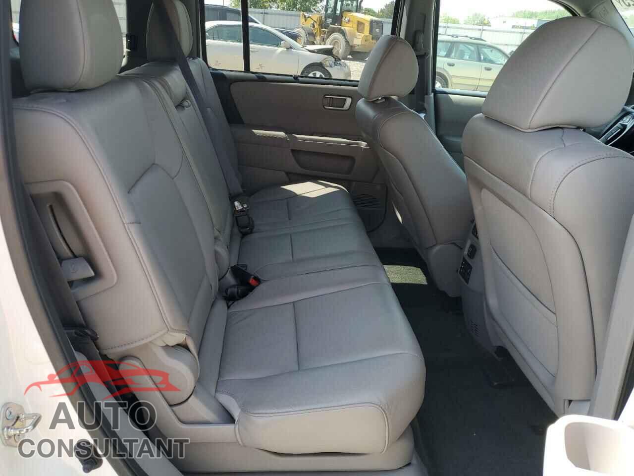 HONDA PILOT 2014 - 5FNYF4H93EB051559