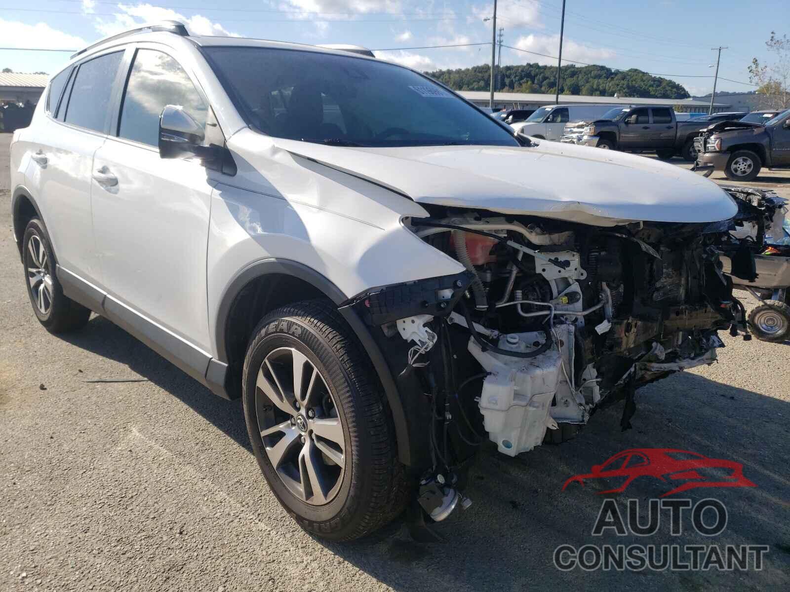 TOYOTA RAV4 2017 - JTMWFREV2HD096221