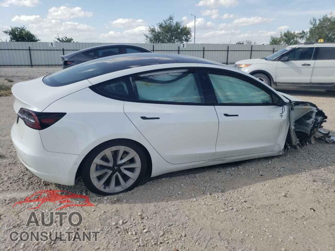 TESLA MODEL 3 2022 - 5YJ3E1EA4NF302549