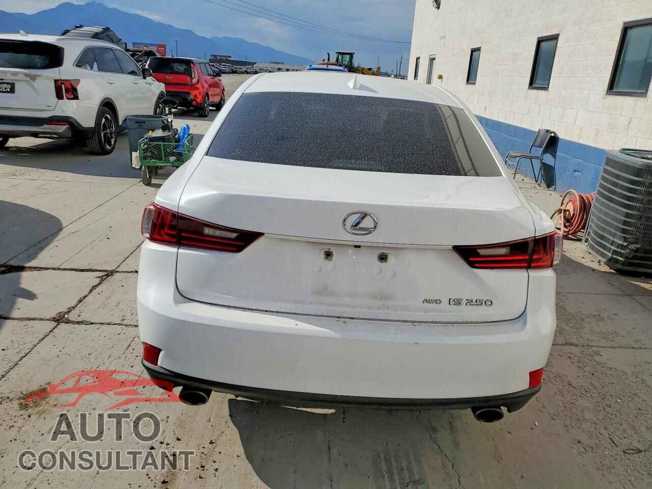 LEXUS IS 2014 - JTHCF1D26E5013504
