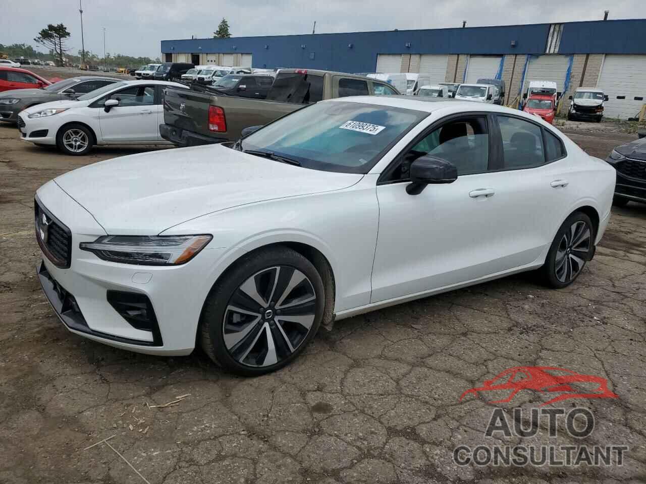 VOLVO S60 B5 MOM 2022 - 7JRL12TZ5NG162948