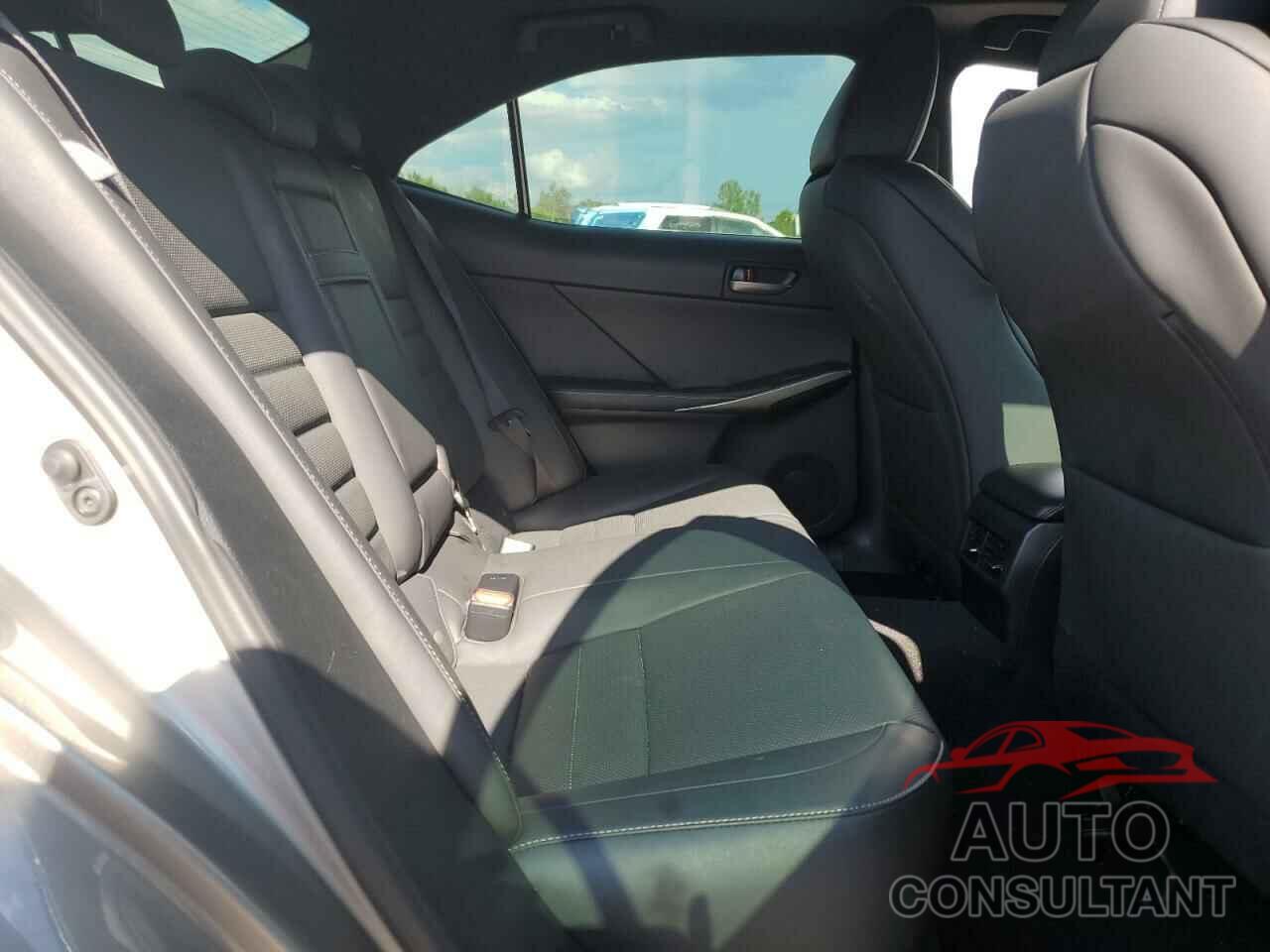 LEXUS IS 2019 - JTHC81D26K5039414