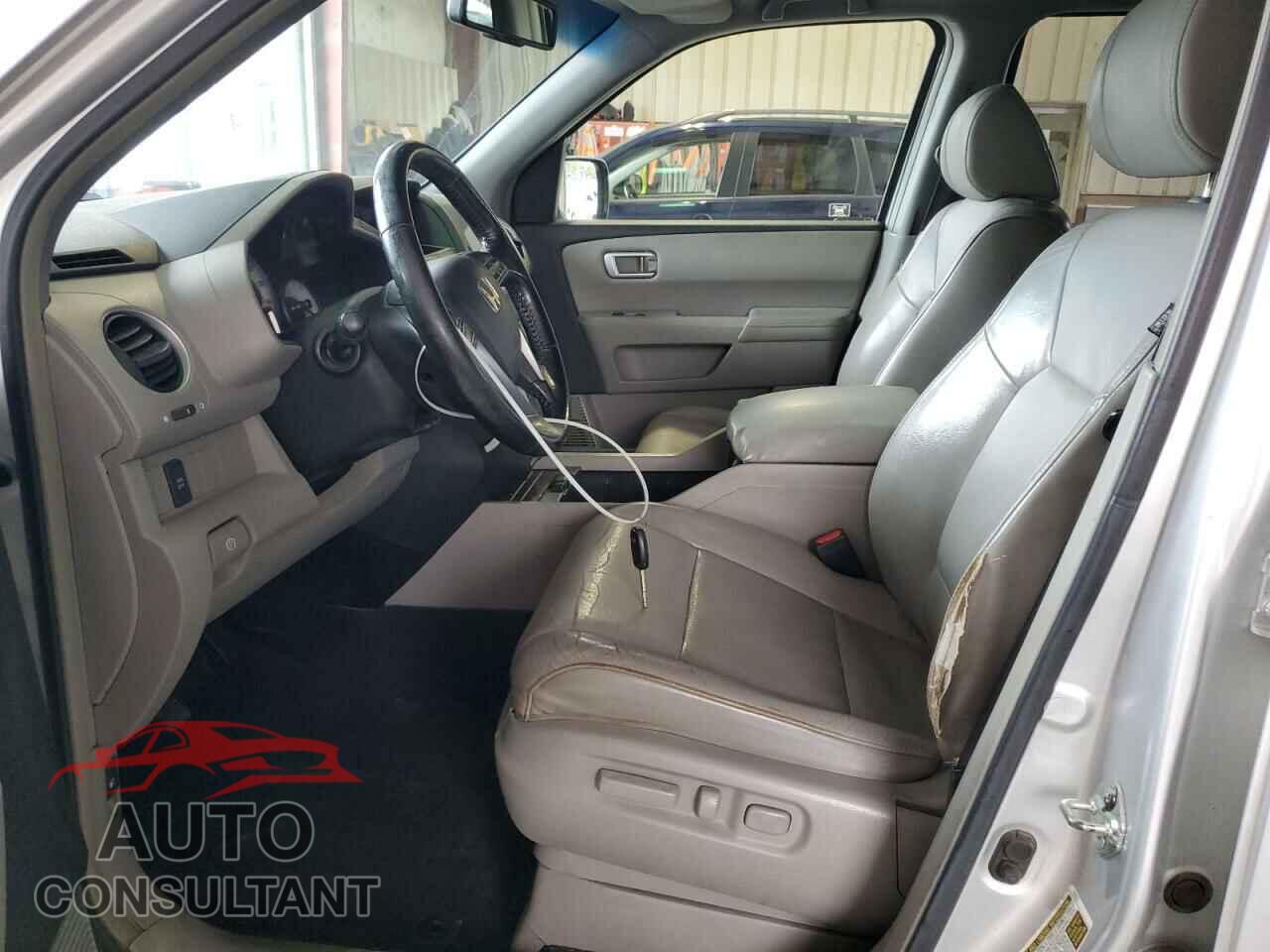 HONDA PILOT 2009 - 5FNYF48699B049505