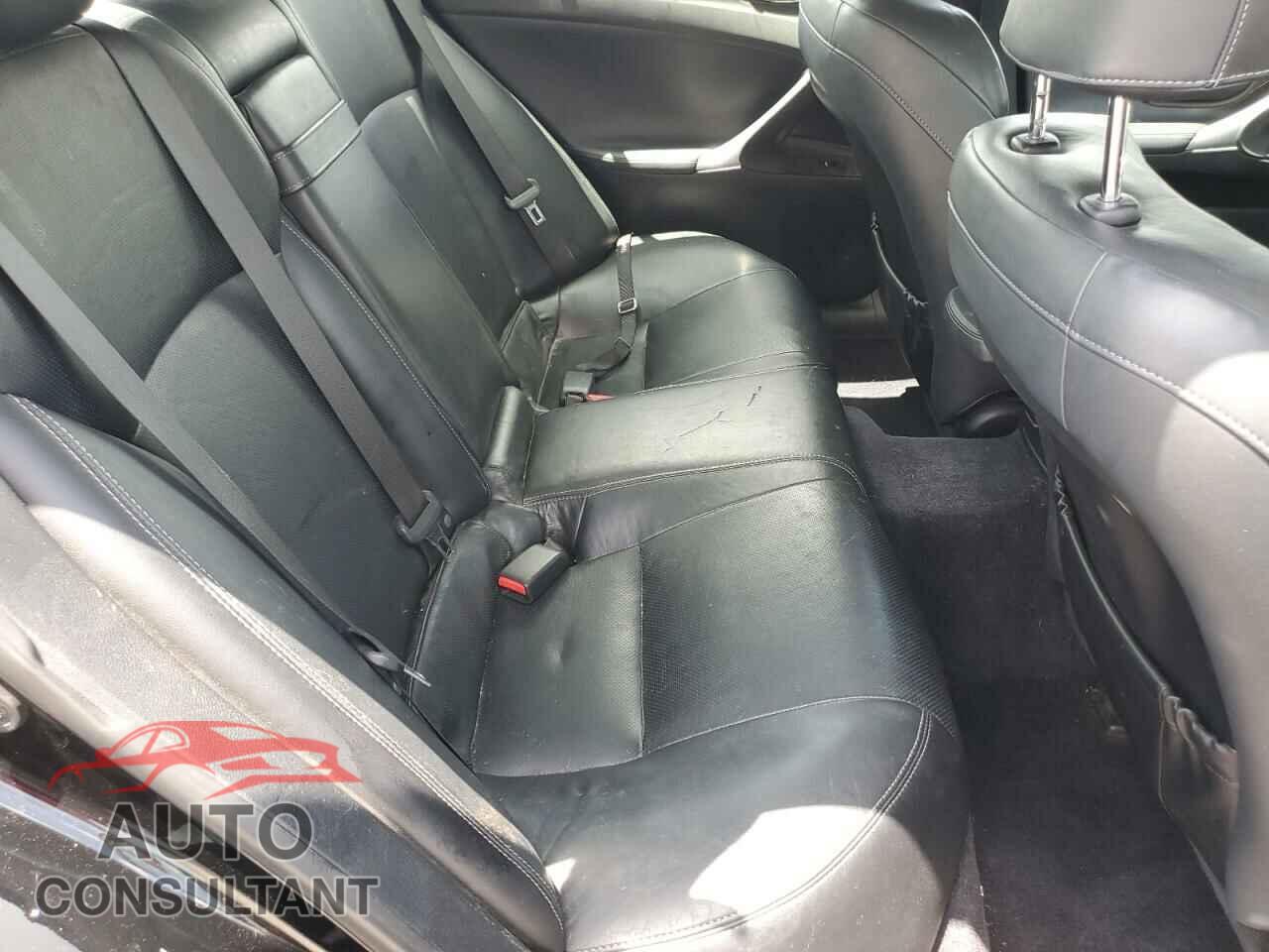 LEXUS IS 2011 - JTHCF5C20B5049838